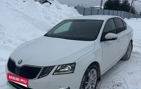 Skoda Octavia, 2017 год, 1 690 000 рублей, 2 фотография