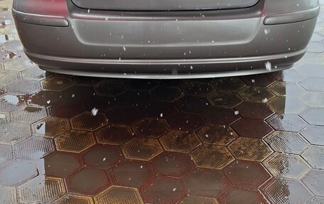 Toyota Avensis III рестайлинг, 2003 год, 650 000 рублей, 3 фотография