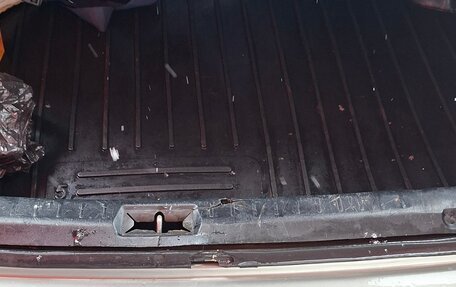 Toyota Avensis III рестайлинг, 2003 год, 650 000 рублей, 9 фотография