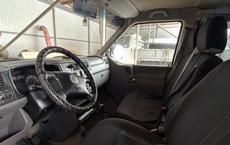 Volkswagen Caravelle T4, 2003 год, 1 300 000 рублей, 8 фотография