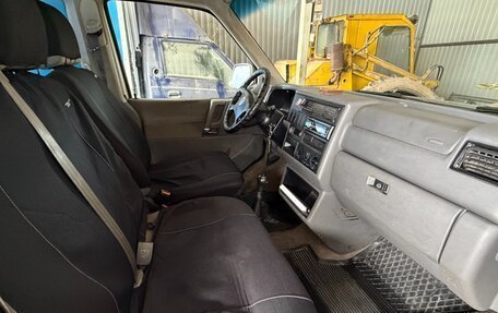 Volkswagen Caravelle T4, 2003 год, 1 300 000 рублей, 13 фотография