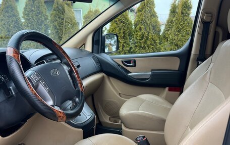 Hyundai H-1 II рестайлинг, 2016 год, 2 700 000 рублей, 6 фотография