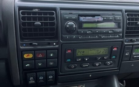 Land Rover Discovery III, 2001 год, 850 000 рублей, 4 фотография