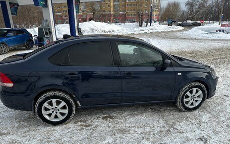 Volkswagen Polo VI (EU Market), 2011 год, 500 000 рублей, 6 фотография
