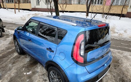 KIA Soul II рестайлинг, 2018 год, 1 970 000 рублей, 2 фотография