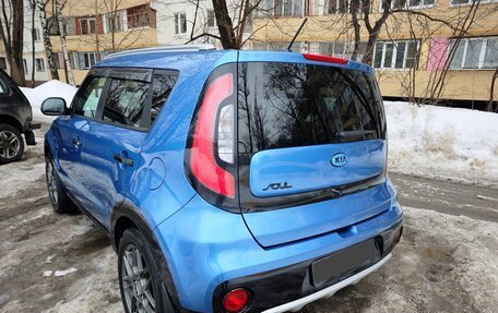 KIA Soul II рестайлинг, 2018 год, 1 970 000 рублей, 5 фотография