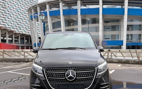 Mercedes-Benz V-Класс, 2024 год, 16 990 000 рублей, 2 фотография