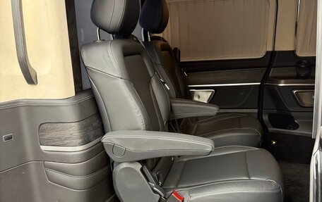 Mercedes-Benz V-Класс, 2024 год, 16 990 000 рублей, 27 фотография