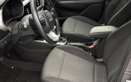 KIA Rio IV, 2022 год, 2 200 000 рублей, 11 фотография