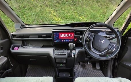 Honda Stepwgn IV, 2019 год, 2 300 000 рублей, 7 фотография