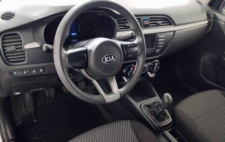 KIA Rio IV, 2018 год, 1 230 000 рублей, 12 фотография