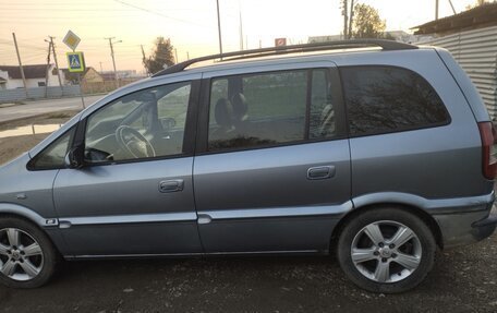 Opel Zafira A рестайлинг, 2004 год, 500 000 рублей, 3 фотография