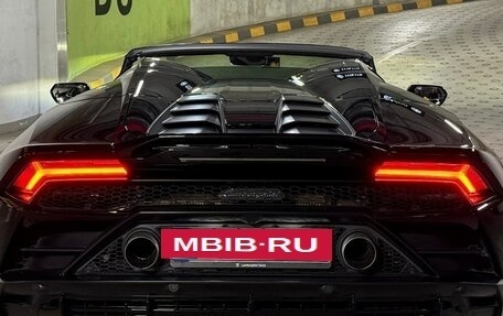 Lamborghini Huracán, 2023 год, 36 500 000 рублей, 3 фотография