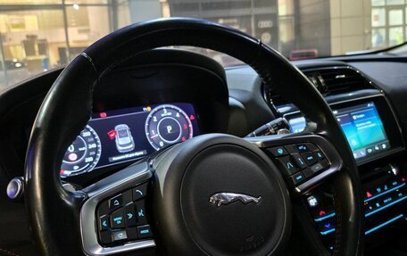 Jaguar F-Pace, 2018 год, 3 345 000 рублей, 2 фотография