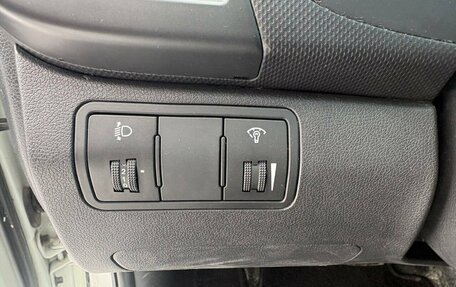 Hyundai Solaris II рестайлинг, 2011 год, 625 000 рублей, 13 фотография