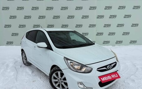 Hyundai Solaris II рестайлинг, 2011 год, 625 000 рублей, 3 фотография