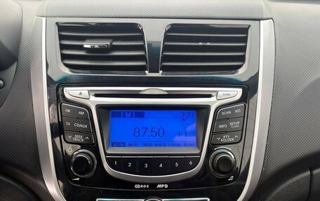 Hyundai Solaris II рестайлинг, 2011 год, 625 000 рублей, 17 фотография