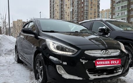 Hyundai Solaris II рестайлинг, 2013 год, 860 000 рублей, 1 фотография