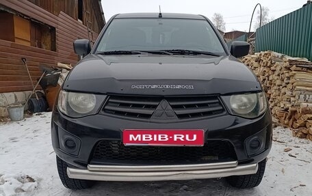 Mitsubishi L200 IV рестайлинг, 2013 год, 1 650 000 рублей, 1 фотография