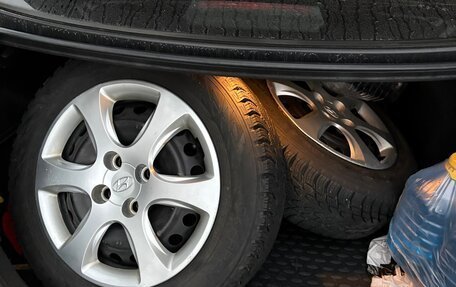 Hyundai Solaris II рестайлинг, 2013 год, 860 000 рублей, 5 фотография