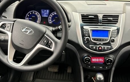 Hyundai Solaris II рестайлинг, 2013 год, 860 000 рублей, 3 фотография