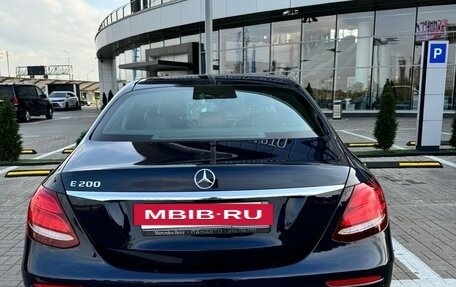 Mercedes-Benz E-Класс, 2020 год, 2 990 000 рублей, 5 фотография