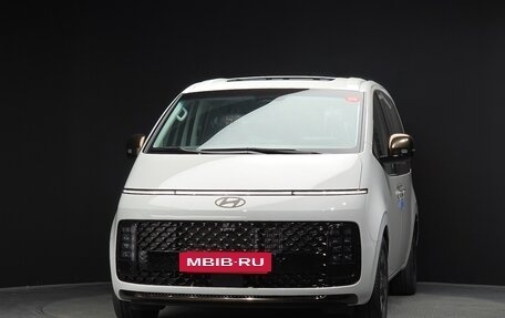 Hyundai Staria, 2025 год, 10 390 000 рублей, 2 фотография