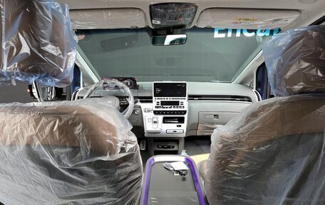 Hyundai Staria, 2025 год, 10 390 000 рублей, 20 фотография