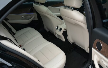 Mercedes-Benz E-Класс, 2016 год, 2 850 000 рублей, 15 фотография