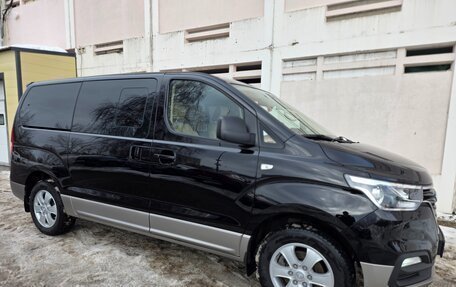 Hyundai Grand Starex Grand Starex I рестайлинг 2, 2020 год, 4 444 444 рублей, 3 фотография