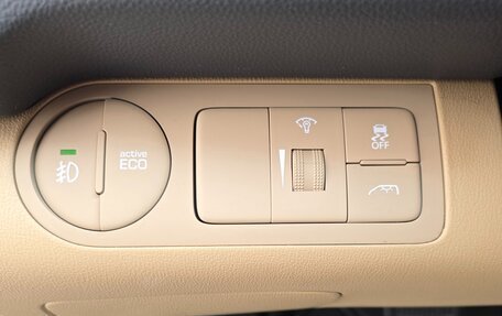 Hyundai Grand Starex Grand Starex I рестайлинг 2, 2020 год, 4 444 444 рублей, 12 фотография