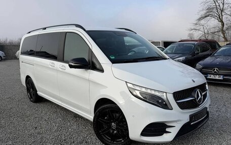 Mercedes-Benz V-Класс, 2023 год, 6 580 000 рублей, 10 фотография