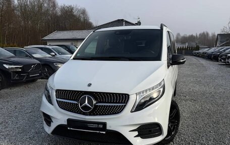 Mercedes-Benz V-Класс, 2023 год, 6 580 000 рублей, 5 фотография