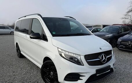 Mercedes-Benz V-Класс, 2023 год, 6 580 000 рублей, 12 фотография