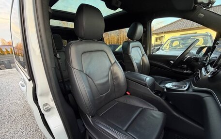 Mercedes-Benz V-Класс, 2023 год, 6 580 000 рублей, 29 фотография