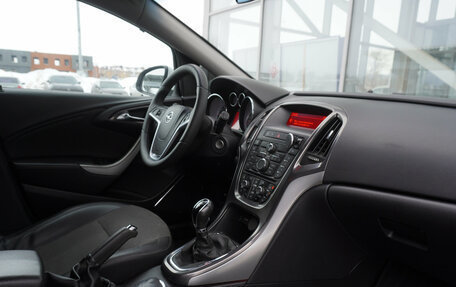 Opel Astra J, 2011 год, 756 000 рублей, 17 фотография