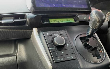 Toyota Wish II, 2011 год, 1 207 000 рублей, 22 фотография