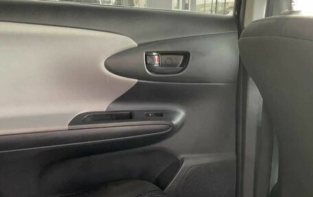 Toyota Wish II, 2011 год, 1 207 000 рублей, 26 фотография