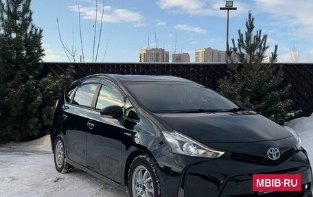 Toyota Prius Alpha I (ZVW40/41), 2016 год, 1 289 000 рублей, 3 фотография