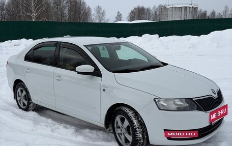 Skoda Rapid I, 2015 год, 890 000 рублей, 3 фотография