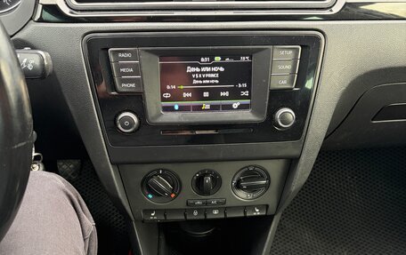 Skoda Rapid I, 2015 год, 890 000 рублей, 11 фотография