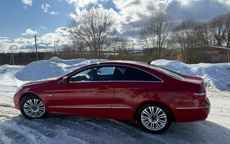 Mercedes-Benz E-Класс, 2011 год, 1 250 000 рублей, 2 фотография