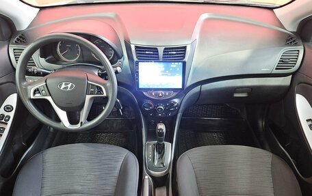 Hyundai Solaris II рестайлинг, 2015 год, 990 000 рублей, 9 фотография