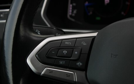 Volkswagen Tiguan II, 2021 год, 3 024 000 рублей, 22 фотография