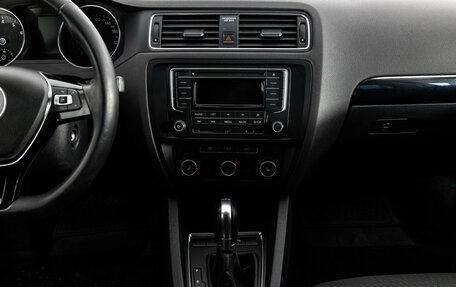 Volkswagen Jetta VI, 2016 год, 1 299 000 рублей, 16 фотография