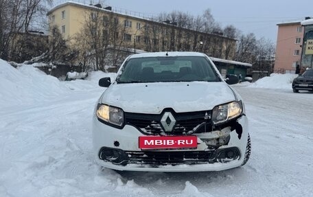 Renault Logan II, 2015 год, 400 000 рублей, 1 фотография