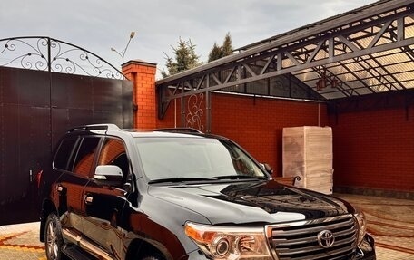 Toyota Land Cruiser 200, 2013 год, 4 800 000 рублей, 1 фотография