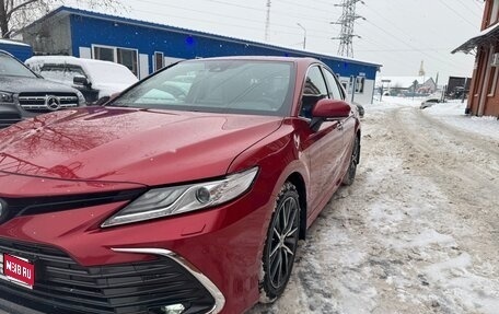Toyota Camry, 2021 год, 3 800 000 рублей, 1 фотография