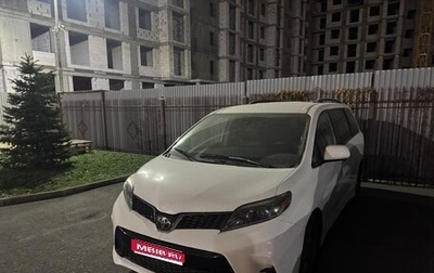 Toyota Sienna III, 2019 год, 1 400 000 рублей, 1 фотография