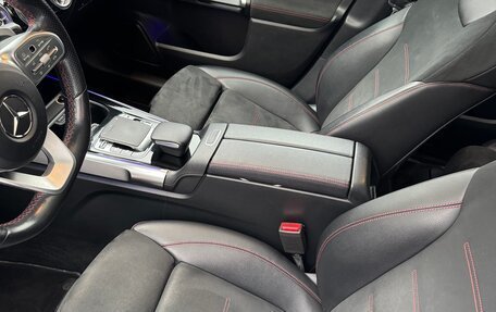 Mercedes-Benz GLB, 2019 год, 3 990 000 рублей, 7 фотография